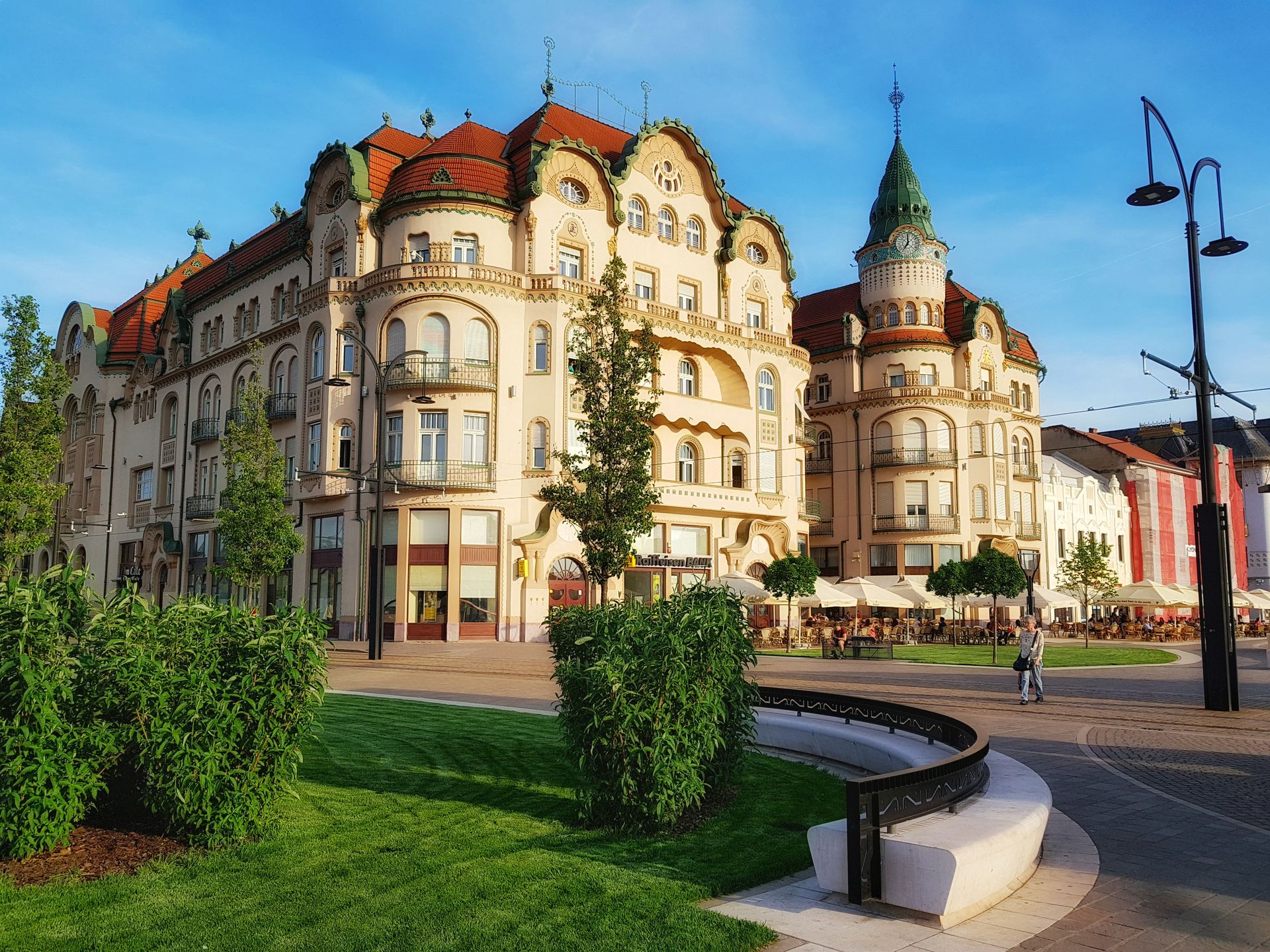 cazare_oradea_tranzit_palatul_vulturul_negru